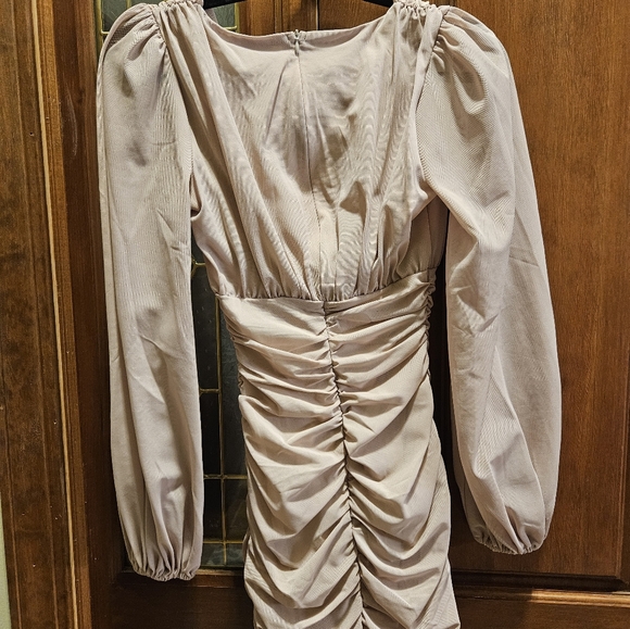 PrettyLittleThing Dress - Picture 2 of 3